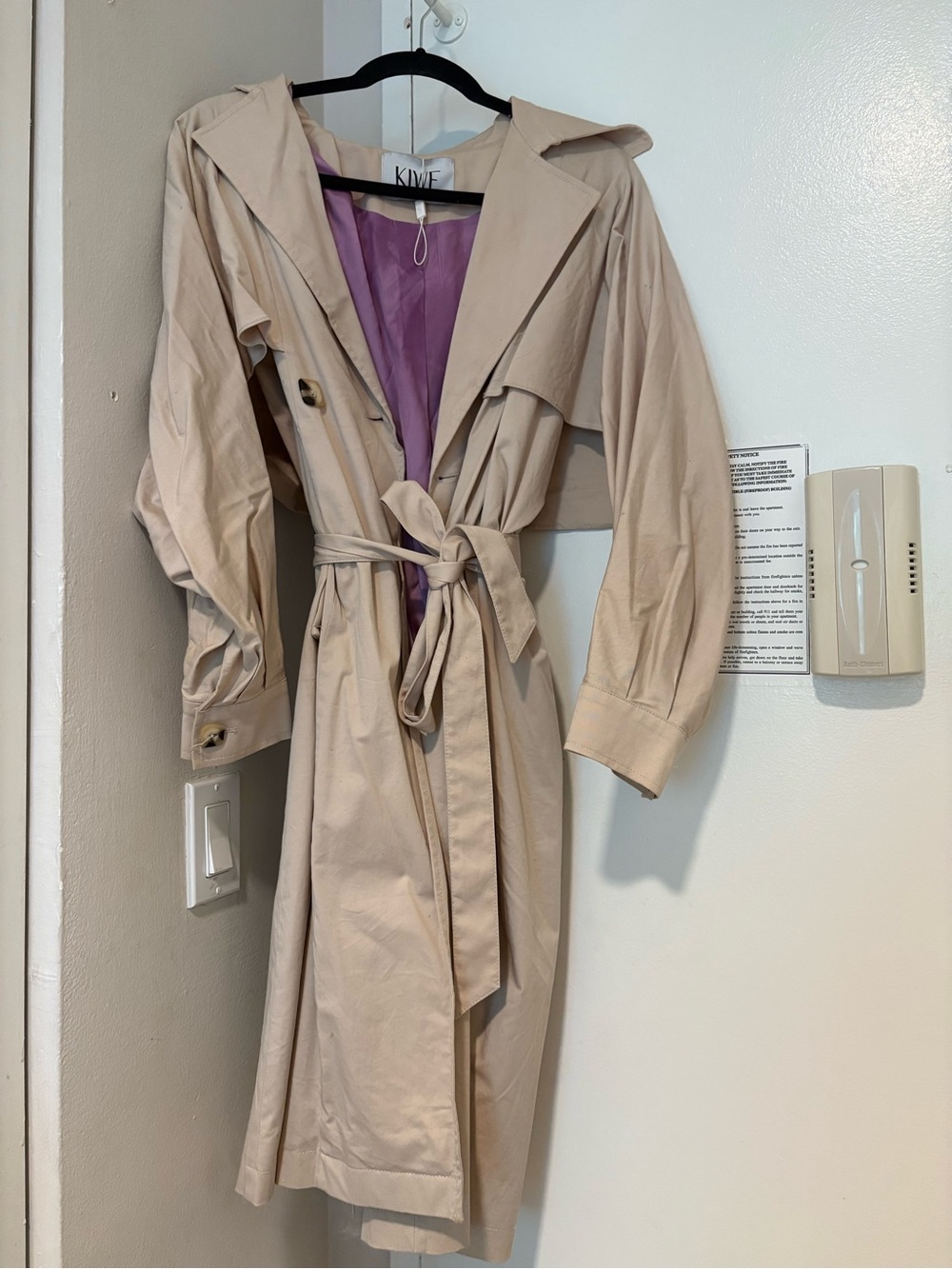 Kiwe Beige Trench Coat with Lilac Lining